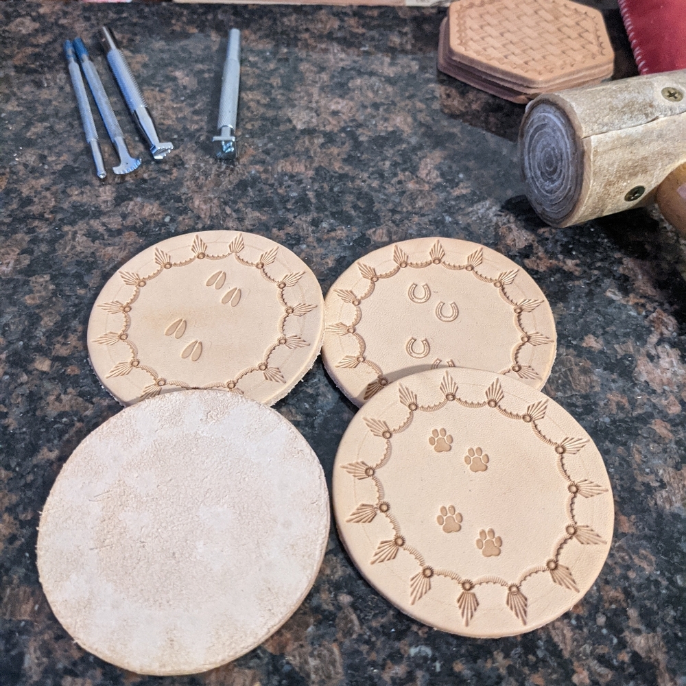 Leather coaster sets - Picture 4 of 6
